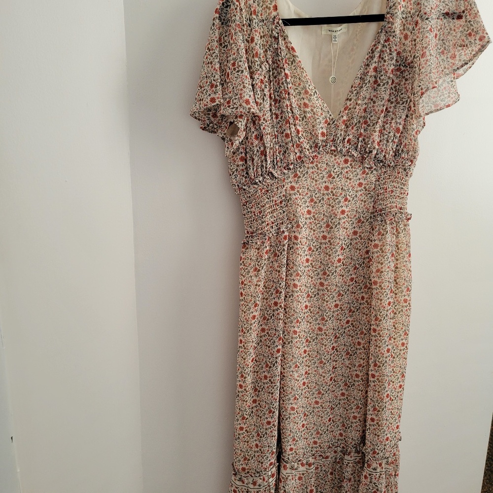 Brand New! Max Studio Size Medium Floral Ruffled Midi Dress Vneck